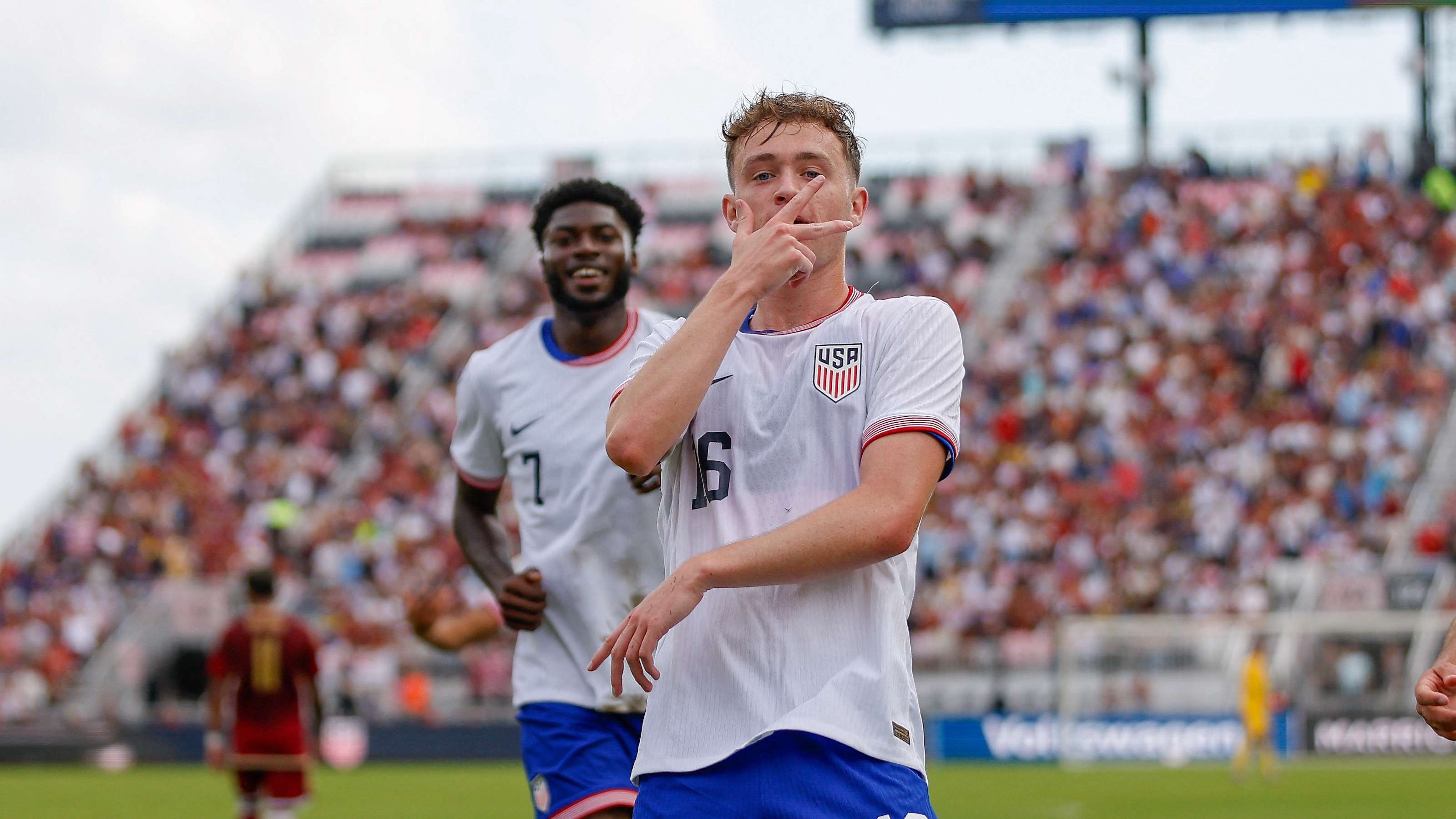 获两连胜 获两连胜